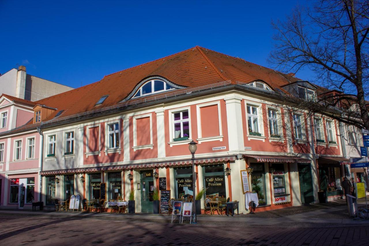 Cafe Alice & Pension Gmbh بوتسدام المظهر الخارجي الصورة